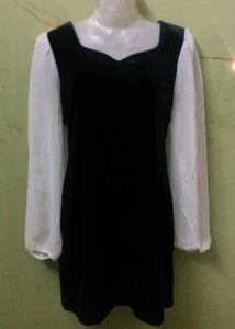 Chic Black Velvet Mini Dress free size dres