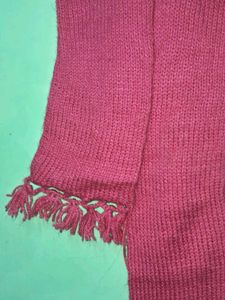 Red Knitted Hooded Scarf 🧣