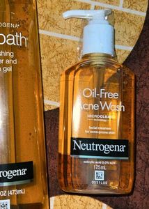 Neutrogena Oil-Free Acne Wash NEW SEALED