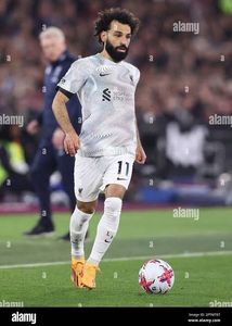 Liverpool 2022 away salah football jersey