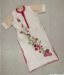 Embroidered Floral Kurta