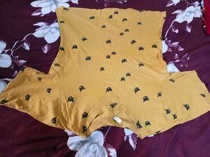 Black Jeans And Yellow Top