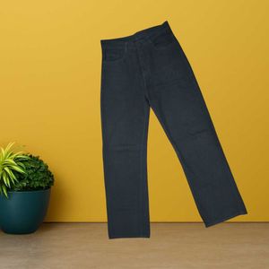 women black straight jeans size 28 (O-49)