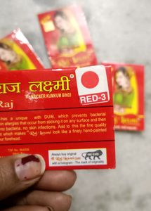 Raj Laxmi Plain Red Bindi