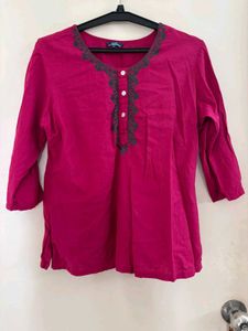 AJIO SHORT FULL SLEEVES KURTI