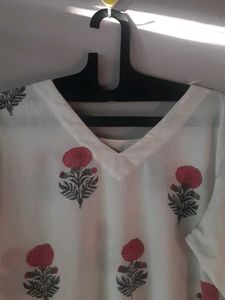 Elegant Floral Print Kurta
