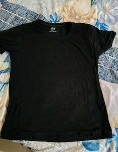 black t shirt