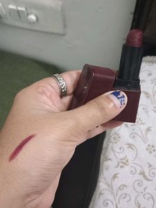 Lipstick N 2 In 1 Contour And Highlighter