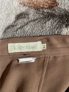 brown pant