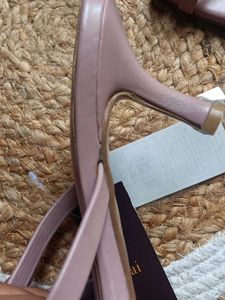 Acai Heels