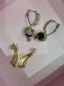 Gold Plated Earings And Pruple Color Rustic Earing