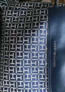 Tommy Hilfiger Satchel