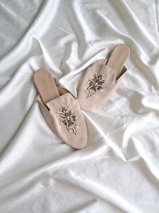 Embroidered Beige Mules