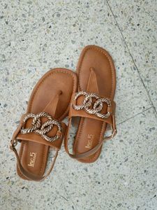 Brand New!! INC.5 Gorgeous Sandals 🤙🏻