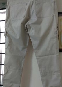 Women&#39;s Light Khaki Color Cargo Pant