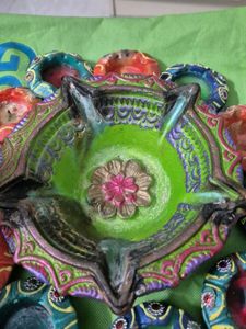 BEAUTIFUL DIYAS INCLUDING BIG DIYA