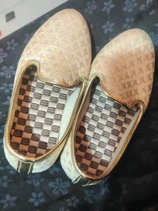 Men's Beige  Shiny Gold Patterned Party  Shoes