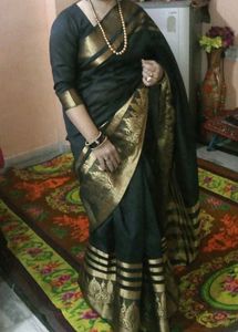 Elegant Black &amp; Gold Saree