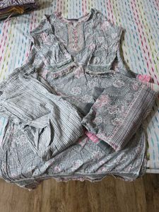 Elegant Floral Kurta