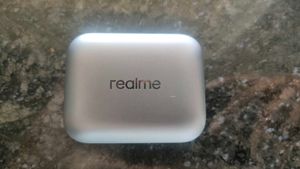 REALME airpod Box