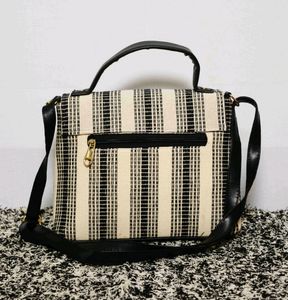 🆕 Beautiful Sling Bag👜..    women, beauty, forever21, handbags, bags, shein,  jaipurjewelry, party wear, Accessories, Zara