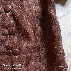 Brown tops