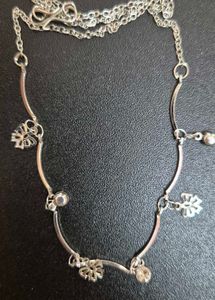 Silver Tone leaf Necklace