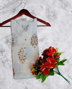 Women&#39;s Long Kurti Floral Hand Blocke Printed