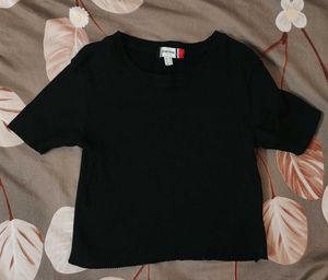 Black Ribbed Crop Top