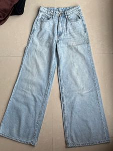 Wide Leg Light Wash Jeans