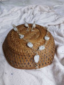 White Swirl Bead Jewelry Set