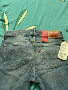 Levis 711 Skinny Jeans