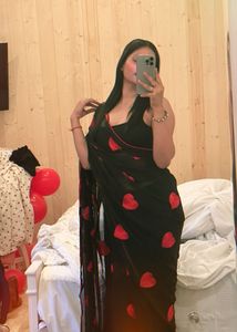 Heart Print Saree