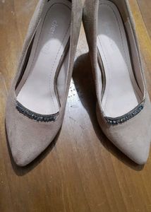 DressBerry Heels