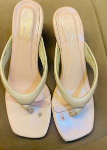 Nude Kitten Heel Thong Sandals🐣❤️