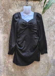 5.20.2 SEXY BLACK BODYCON