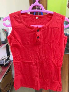 Red Sleeveless T-Shirt For Women