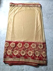Elegant Cream Floral Saree ❤️