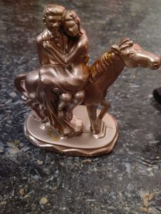 Couple on Horse Showpiece