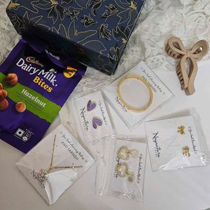 Luxe Gift Box 🎁 Rakhi Hamper Fixed Price