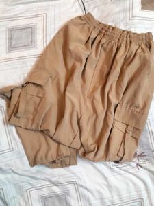 Woman&#39;s Baggy Trouser