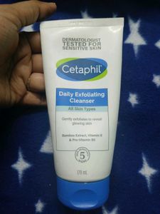 Cetaphil Daily Exfoliating Cleanser
