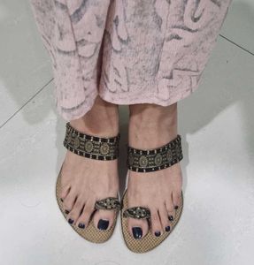 Mochi Embellished Toe Ring Sandals
