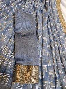 Elegant Grey colour Printed Saree with blouse