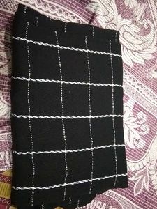 Stylish Black &amp; White Scarf