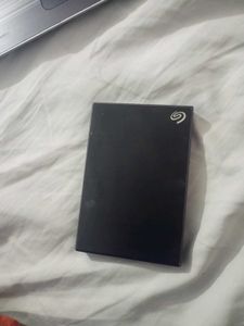 Seagate Backup Plus Hardisk 2500₹ Only