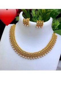 Elegant Pearl Necklace