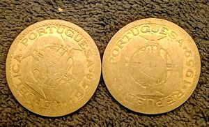 Rare Portuguese 1 Escudo Coins Set (2 Pcs)