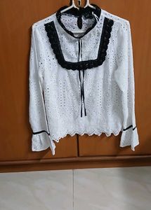 Elegant White &amp; Black Lace Blouse - M Size