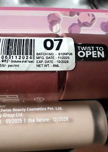 Nail Polish,Liquid Concealer And Fake Eyelashes